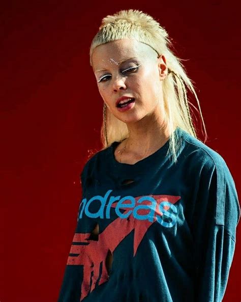 Yolandi Visser’s Bra Size and Measurements